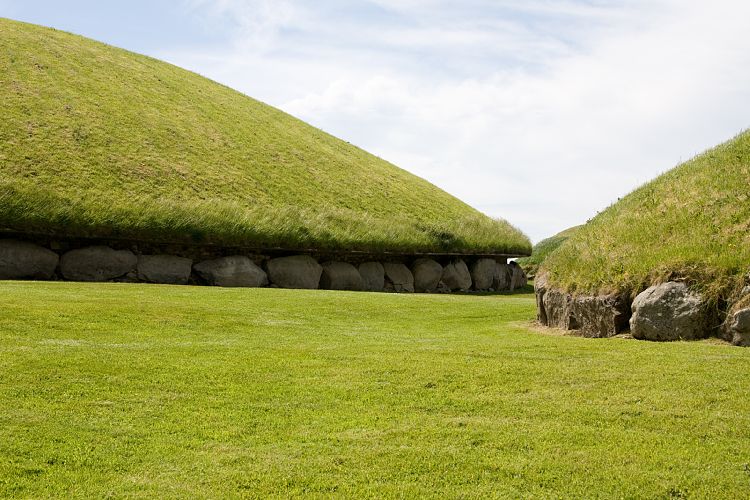 Newgrange (Irland - Trim - Larne)