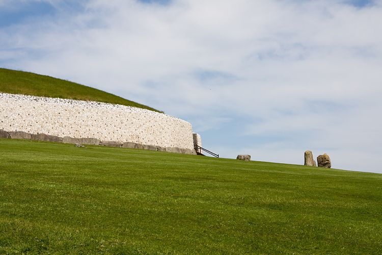 Newgrange (Irland - Trim - Larne)