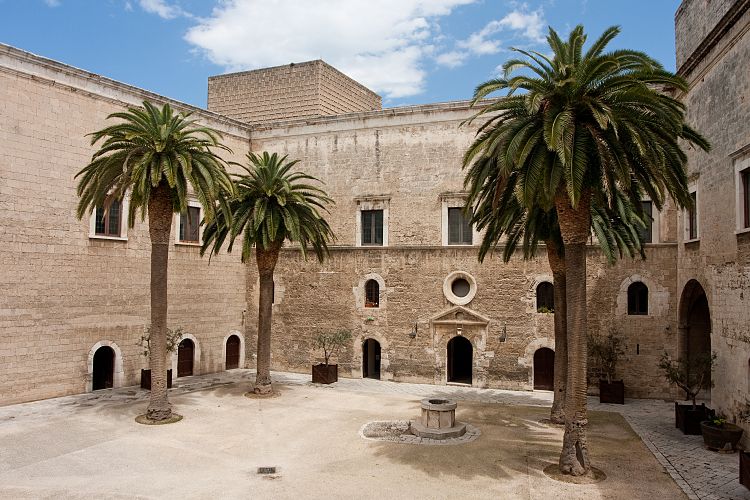 Bari * Castel (Italien - Lecce - Barletta )