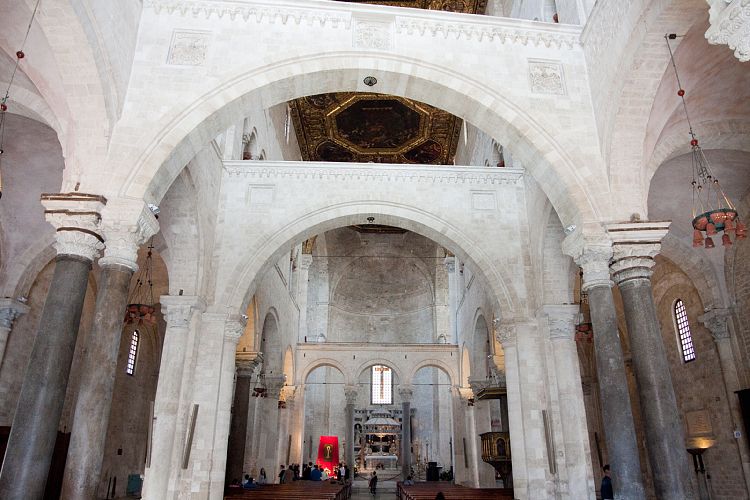 Bari * Basilica di San Nicola (Italien - Lecce - Barletta )