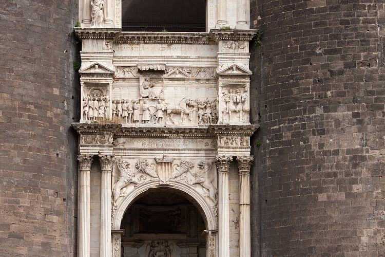 Neapel * Castel Nuovo (Italien - Herkulaneum & Neapel)