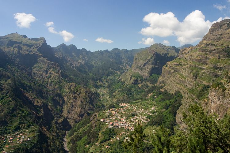 Eira do Serrado (Madeira - Curral das Freiras)