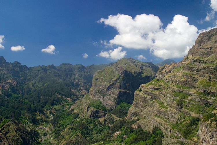 Eira do Serrado (Madeira - Curral das Freiras)