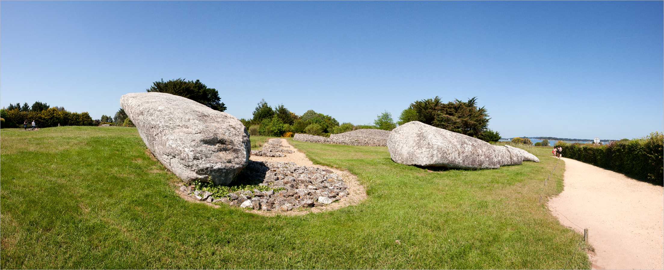 Panorama >> Locmariaquer Dolmen
