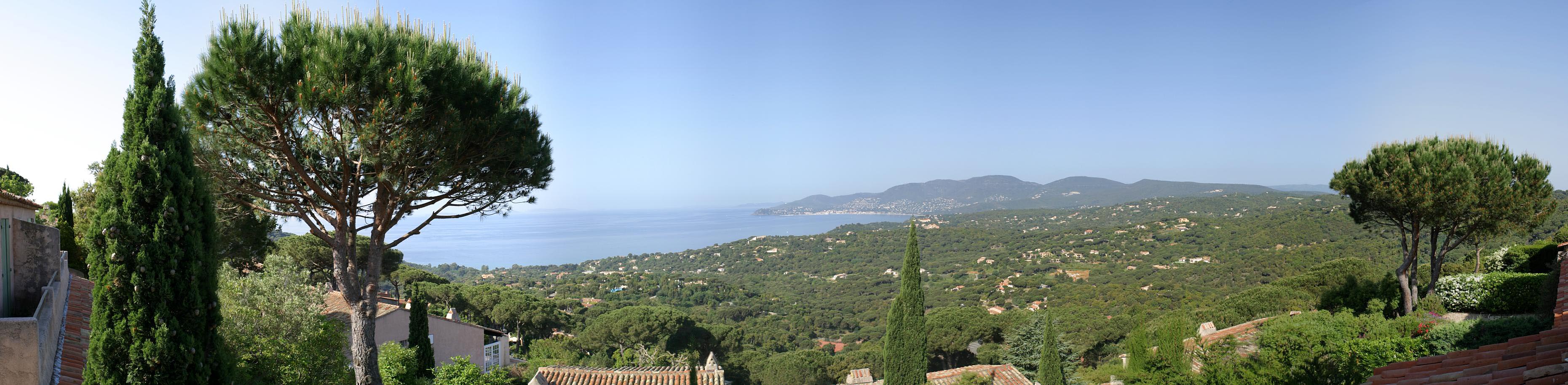 Panorama >> Cote d'Azur - Die Bucht von Cavalaire-sur-Mer von Gigaro aus