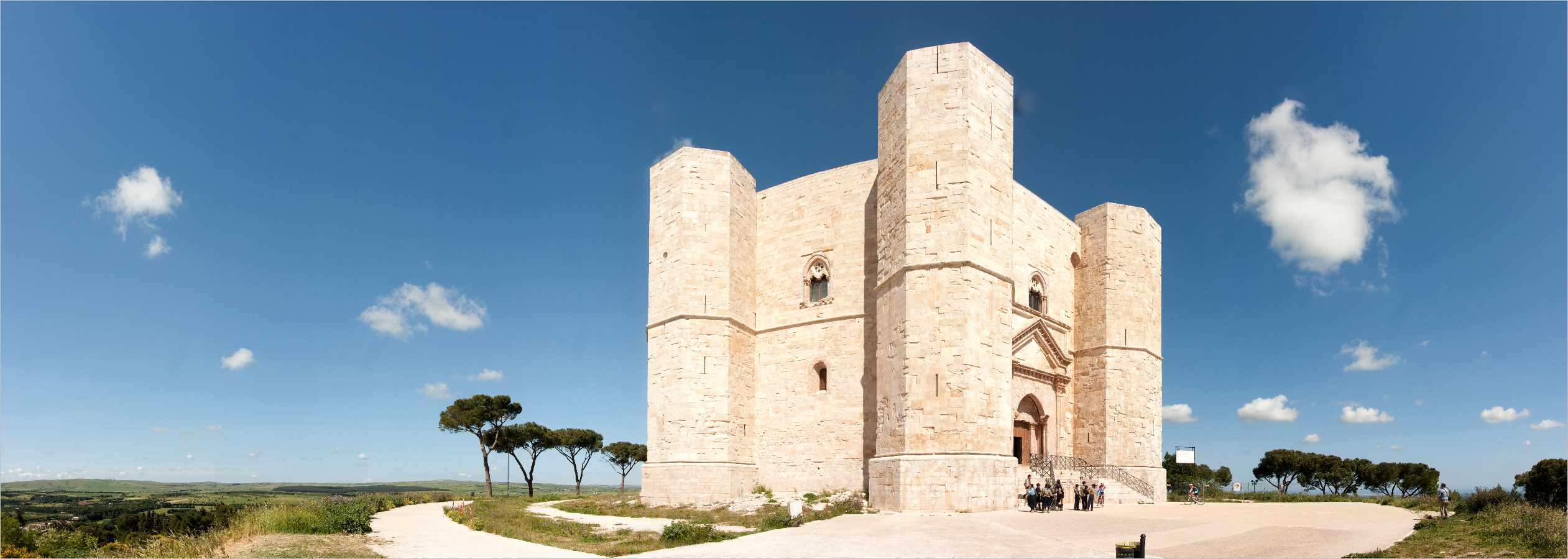 Panorama >> Castel del Monte
