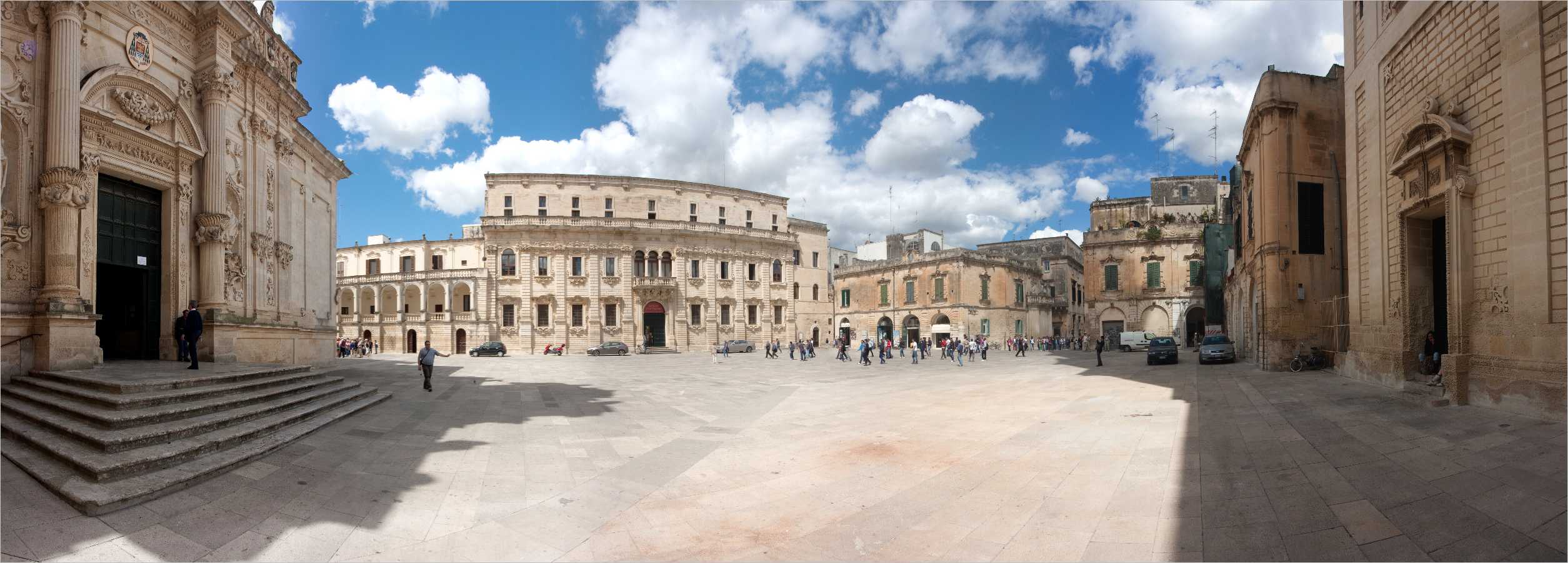 Panorama >> Lecce Piazza del Duomo