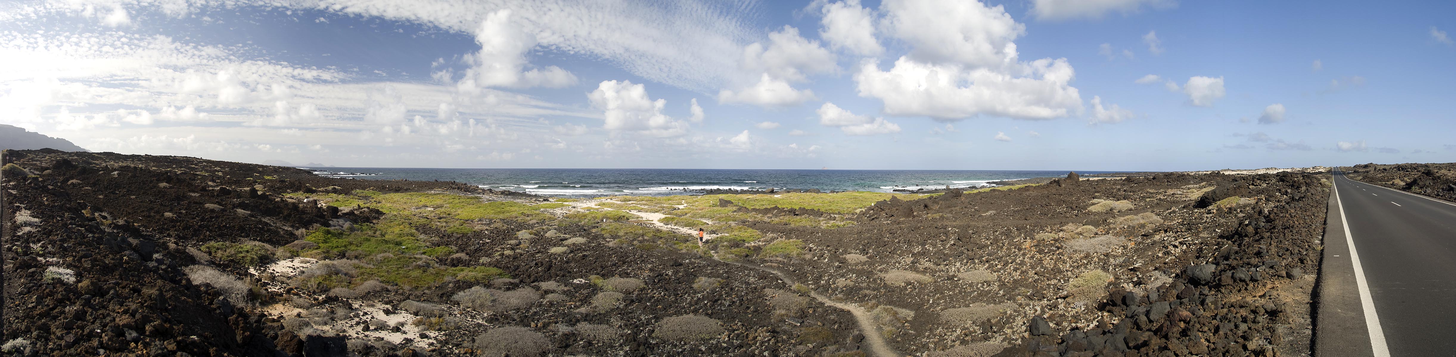 Panorama >> Lanzarote - Strand bei Orzola