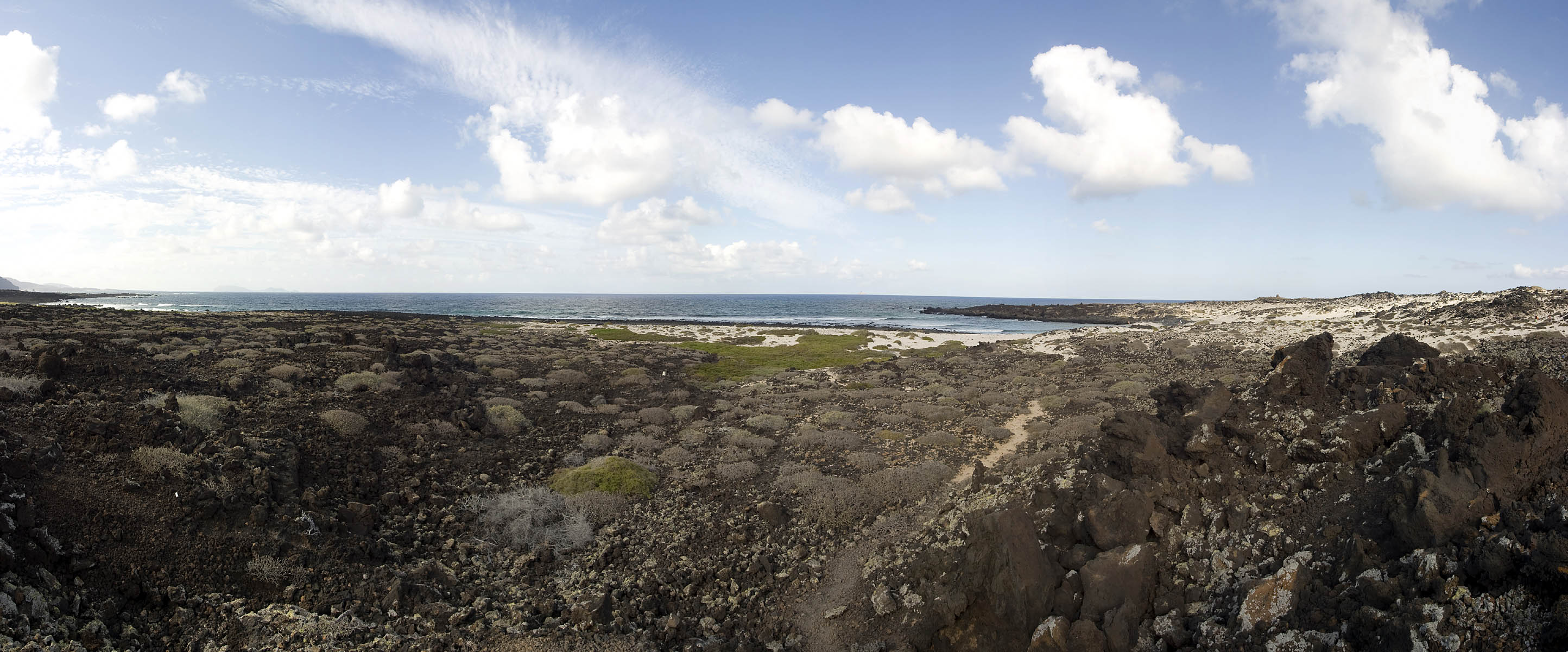 Panorama >> Lanzarote - Strand bei Orzola