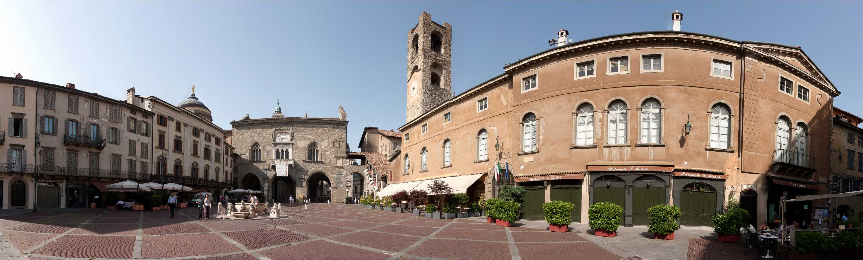 Panorama >> Bergamo Piazza Vecchia
