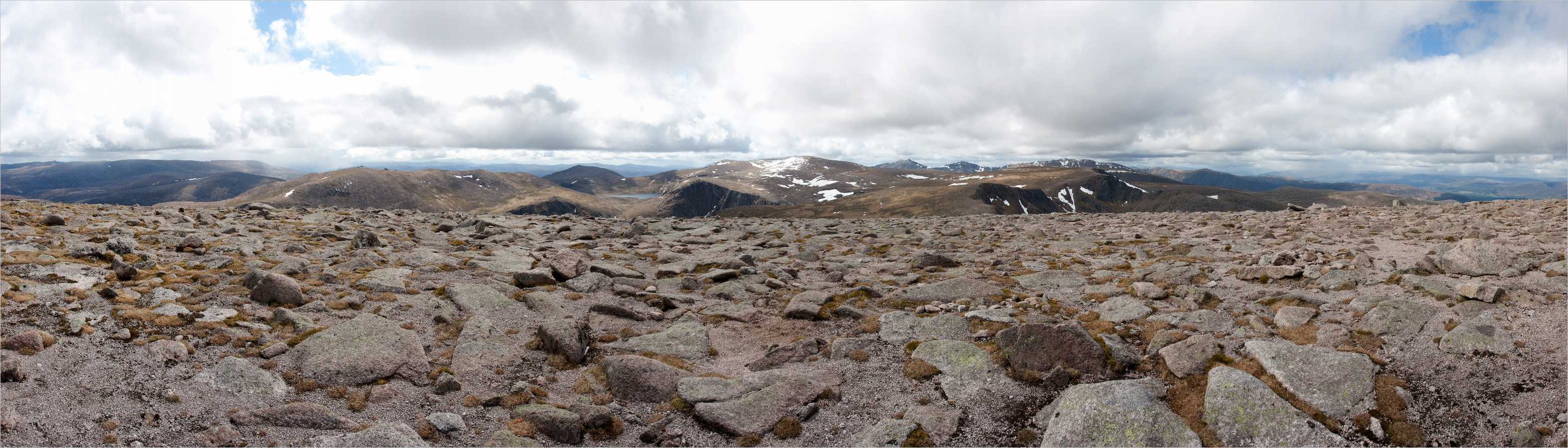 Panorama >> Cairn Gorm