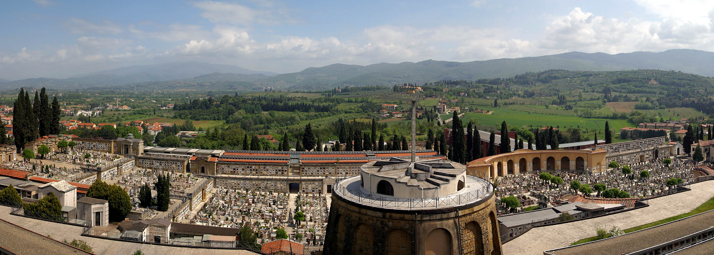 Panorama >> Toskana - Arezzo Friedhof