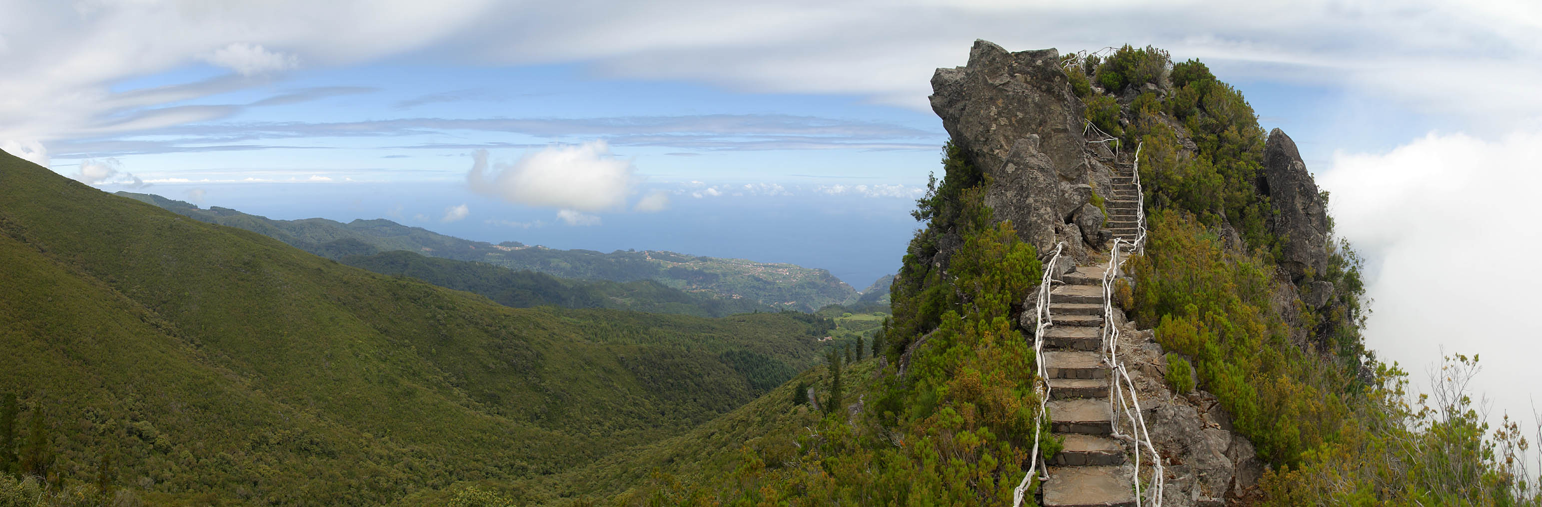 Panorama >> Madeira - Mirador zwischen Santana und Pico Ruivo