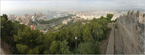 Panorama Blick vom Castillo de Gibralfaro auf Malaga Panorama Blick vom Castillo de Gibralfaro auf Malaga