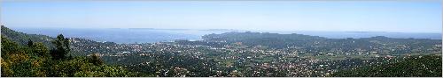Panorama Blick von Notre Dame de Constance oberhalb Bormes-les-Mimosas Panorama Blick von Notre Dame de Constance oberhalb Bormes-les-Mimosas