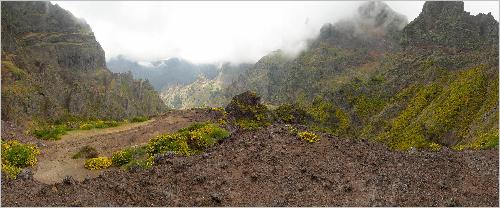Panorama Zwischen Pico Do Arieiro und Pico Ruivo Panorama Zwischen Pico Do Arieiro und Pico Ruivo